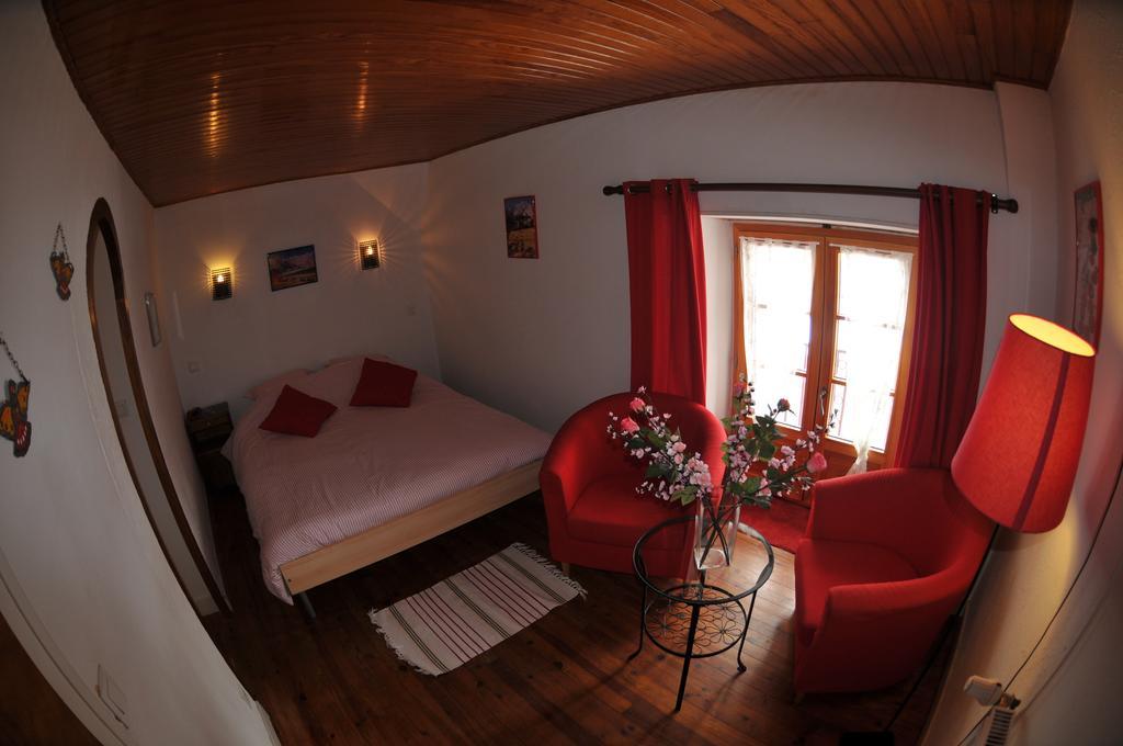 Auberge De La Providence Saint-Donat Habitación foto