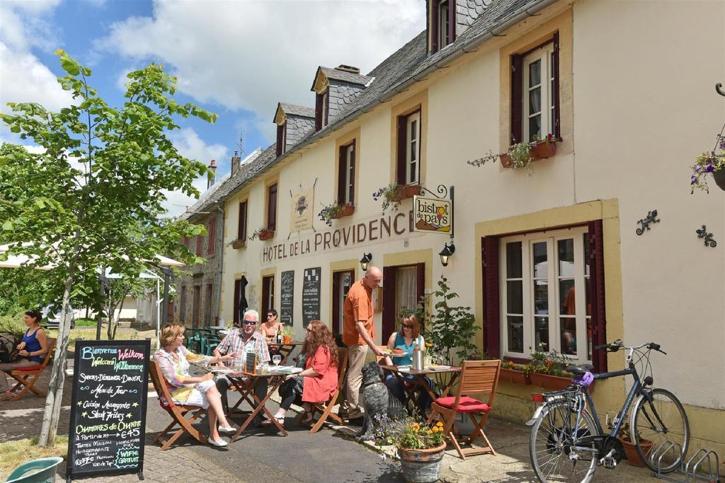 Auberge De La Providence Saint-Donat Exterior foto